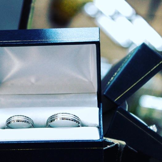 gallery/blanco anillo